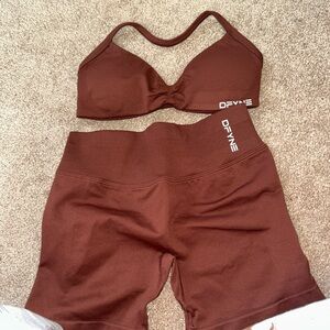 DFYNE Brown Sports Bra and Shorts Set